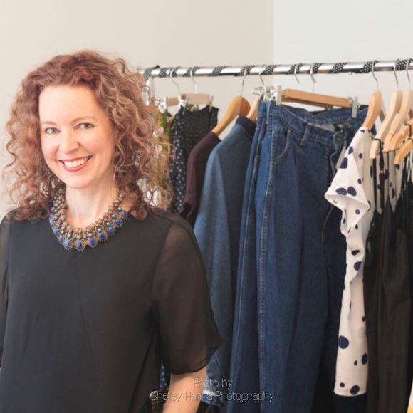 Meet The Posher-  Aimee  D. with Agnes & Chloe - Picture 4 of 9